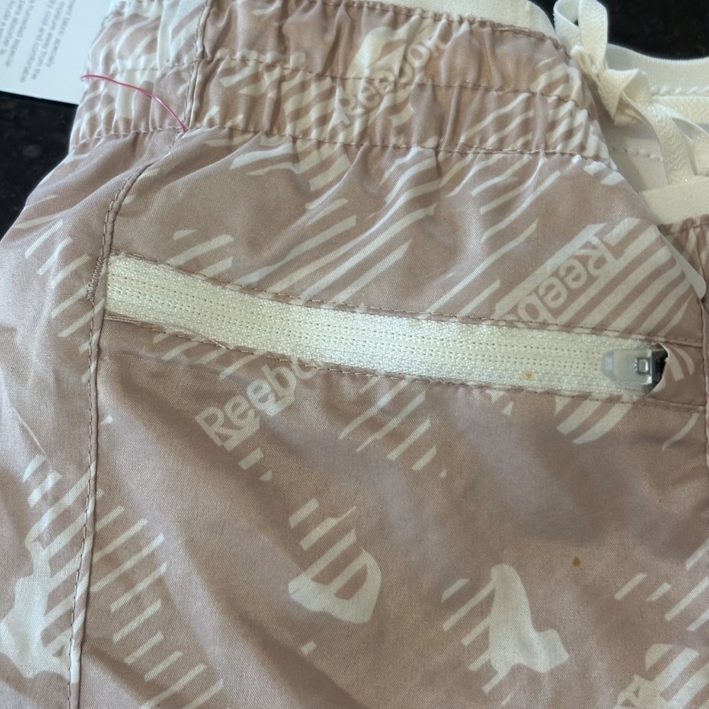 NEW with TAGS - Reebok Women Shorts SZ XL - Picture 13 of 16